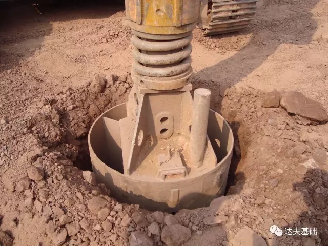 1574932144171305.jpg 640 (1).jpg